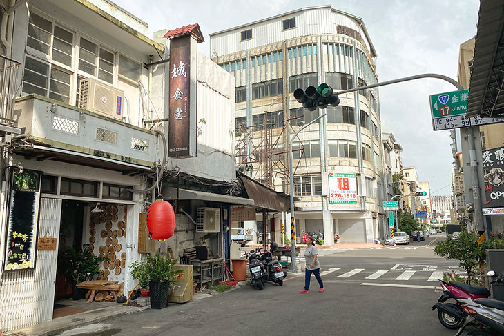 店家門口_周邊環境.jpg
