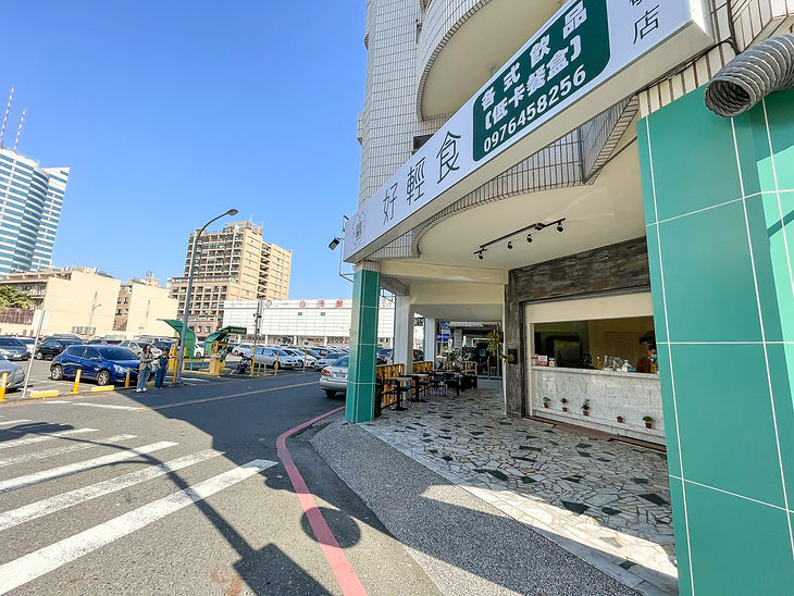 店家門口_周邊環境.jpg