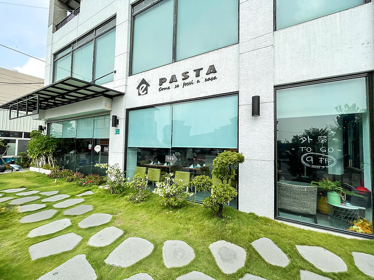店家門口.jpg
