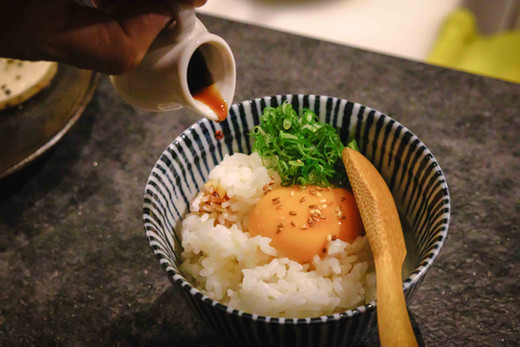 生蛋拌飯.jpg