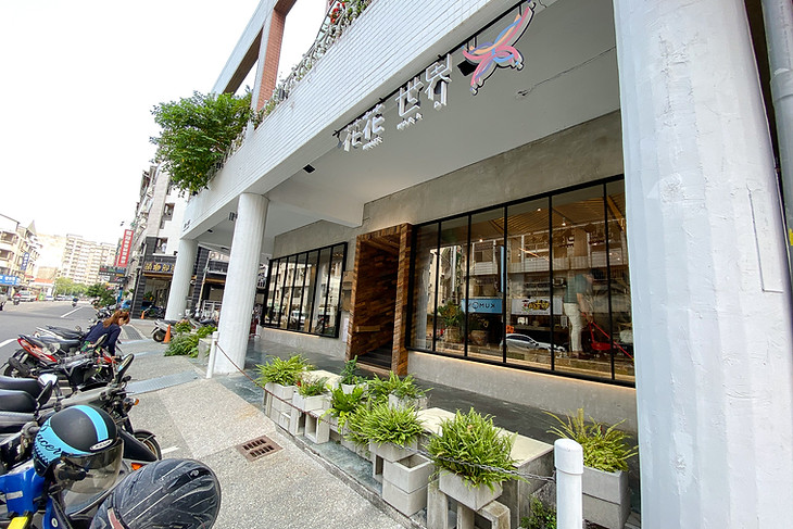 店家門口.jpg