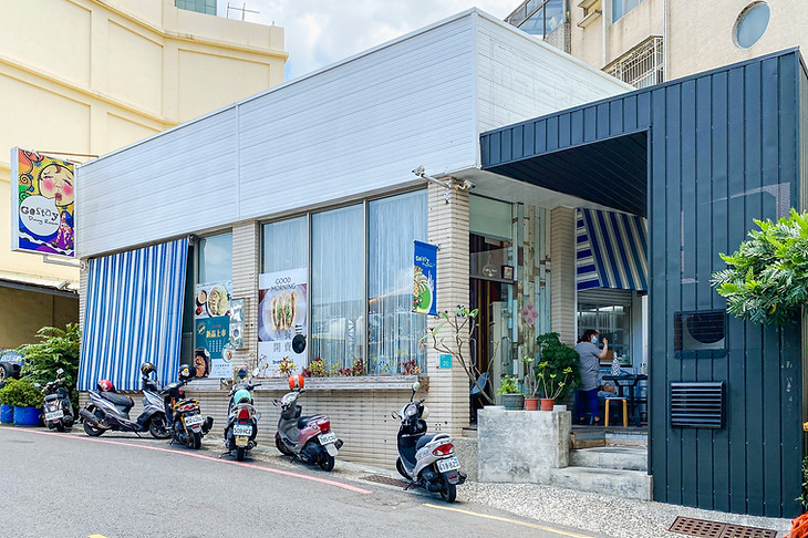 店家門口.jpg